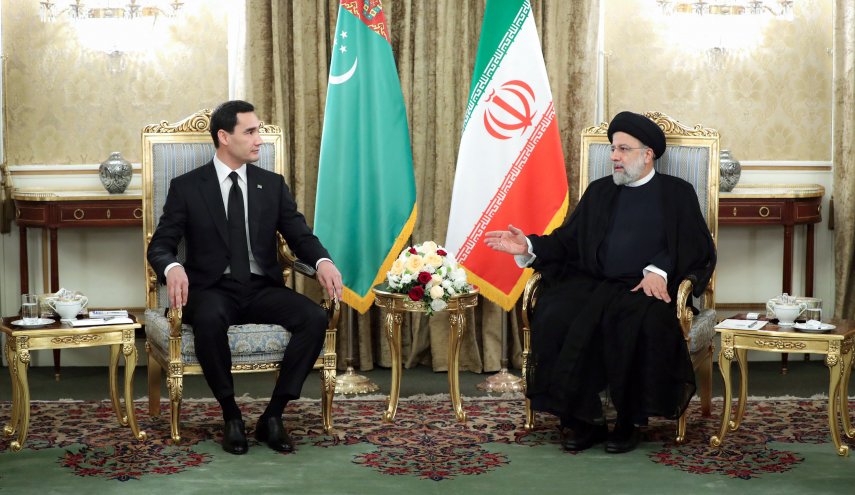 آیت‌الله رئیسی: گسترش همکاری‌های دوجانبه تهران و عشق‌آباد زمینه‌ای برای ارتقای تعاملات منطقه‌ای و بین‌المللی دو کشور است/ بردی محمد‌اف: انرژی و حمل و نقل از بخش‌های مهم و استراتژیک روابط تهران و عشق‌آباد است