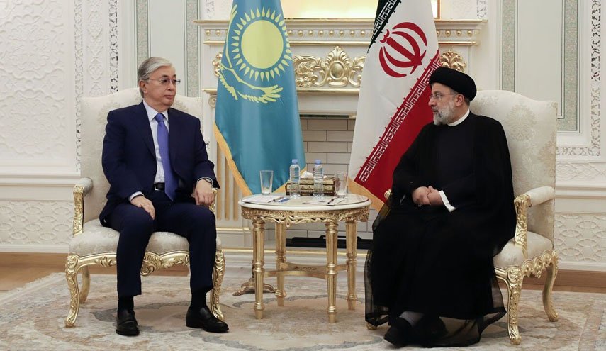 رییس جمهور قزاقستان در سعدآباد مورد استقبال رسمی رئیسی قرار گرفت