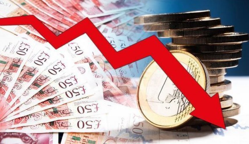 اقتصاددانان: خطر ورود به عصر رکود در آمریکا و اروپا افزایش یافته است