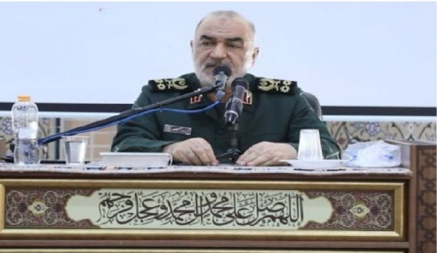 سرلشکر سلامی: مجاهدت بی انتها نیاز یک نظام و ساختار اطلاعاتی حرفه‌ای، مسلط و مقتدر است