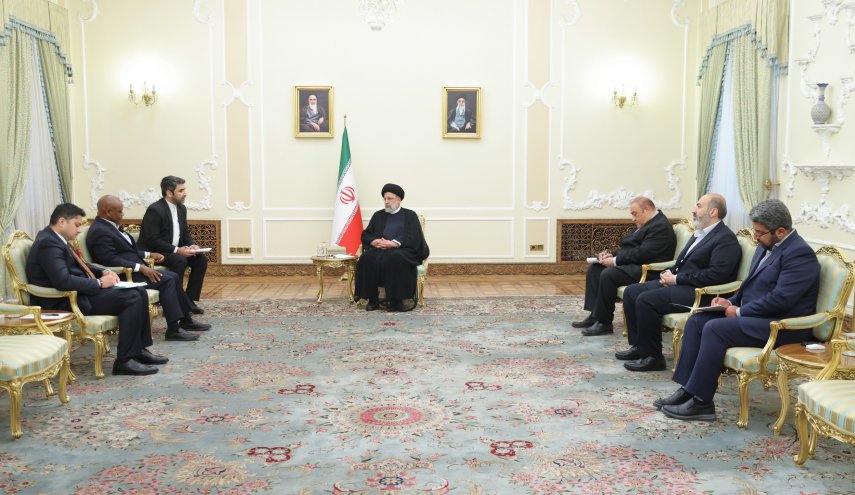 ظرفیت‌های تجاری و ترانزیتی کشورهای دی ۸ مغفول مانده است/ ایران آمادگی دارد دستاوردهای فناورانه و دانش‌بنیان خود را با کشور‌های دی ۸ به اشتراک بگذارد