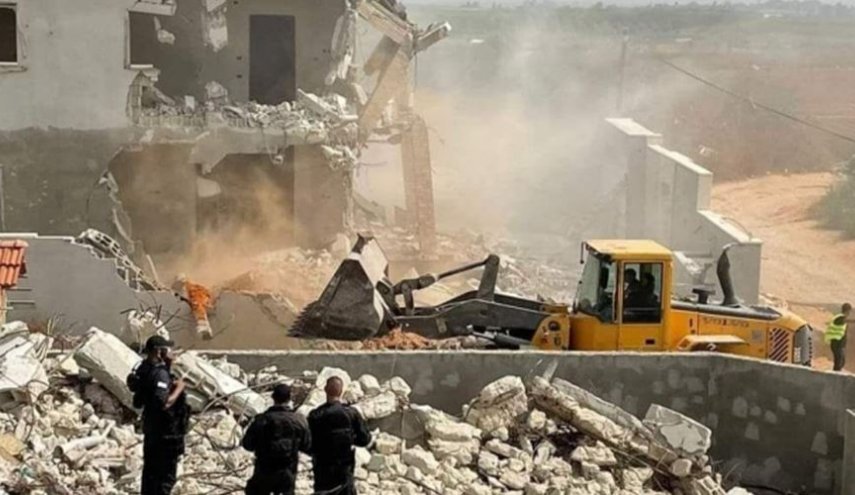الاحتلال يهدم بركة زراعية في بلدة بيرزيت ويوقف بناء منازل جنوب بيت لحم