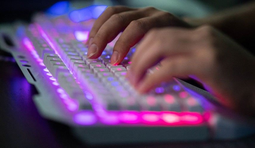 هيئة اسرائيلية: 'قراصنة إيرانيون' اخترقوا حسابات 300 ألف إسرائيلي