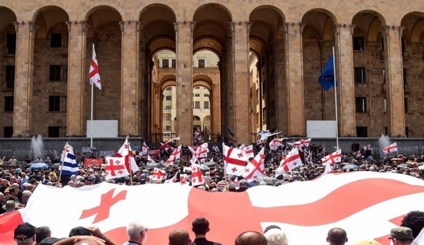 مسيرة احتجاجية في العاصمة الجورجية تطالب باستقالة الحكومة