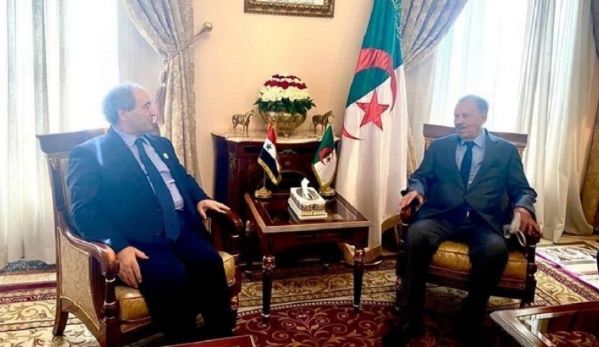 المقداد يبحث مع رئيس مجلس الأمة الجزائري العلاقات بين البلدين
