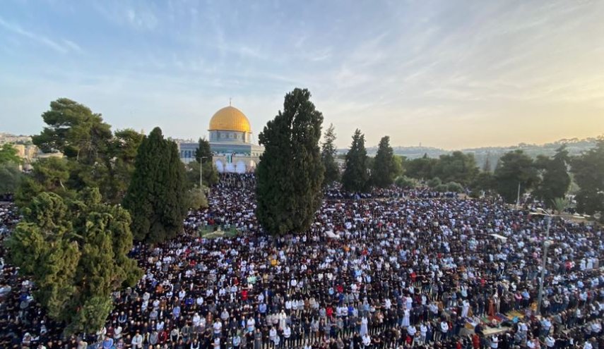 150 ألف مصلٍ أدُوا اليوم صلاة عيد الأضحى في رحاب المسجد الأقصى