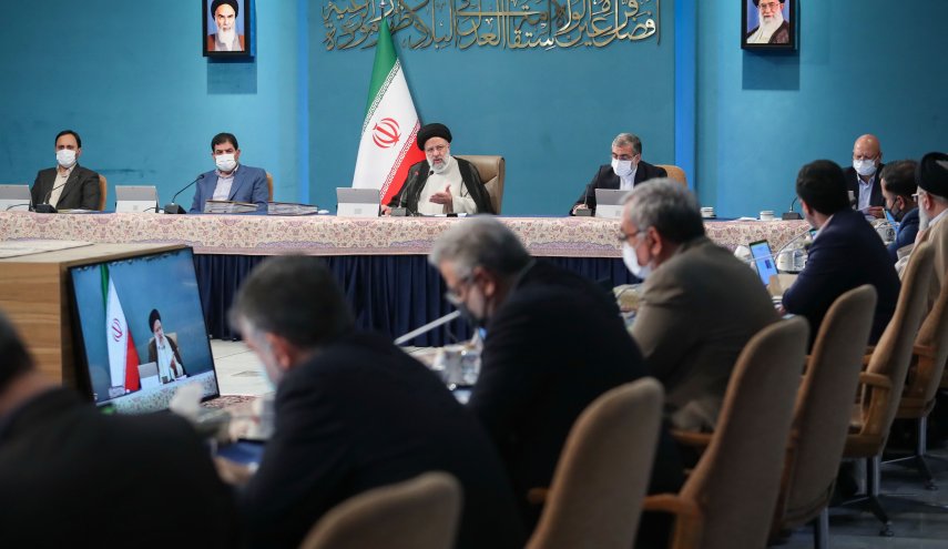 کسانی که نقض پیمان کردند، از گذشته عبرت بگیرند و به تکرار تجارب شکست‌خورده نیاندیشند/ هیچ کس حق ندارد با زبان زور با ملت ایران سخن بگوید