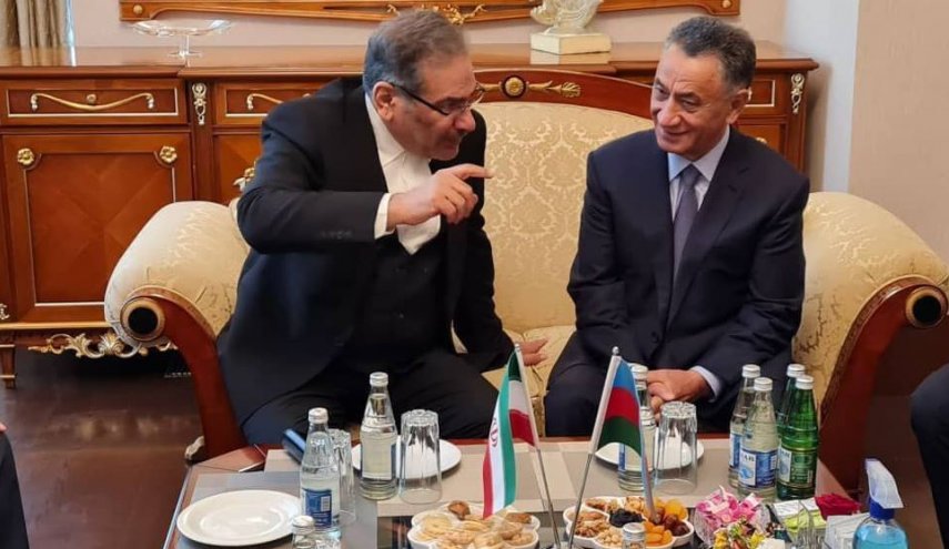 شمخانی وارد باکو شد
