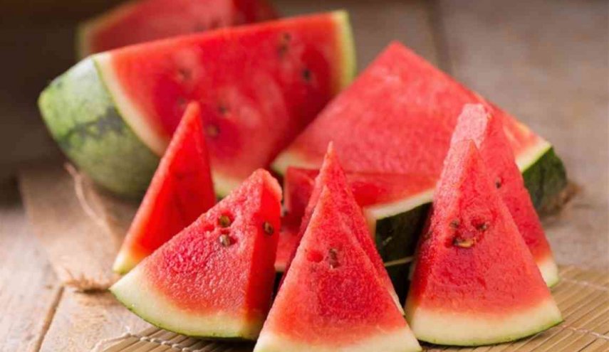 اليكم طريقة اختيار البطيخ الأحمر بالشكل الصحيح
