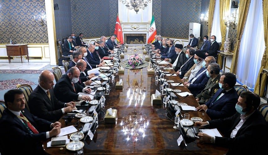 مباحثات لتمديد عقد تصدير الغاز الإيراني إلى تركيا لـ25 سنة قادمة