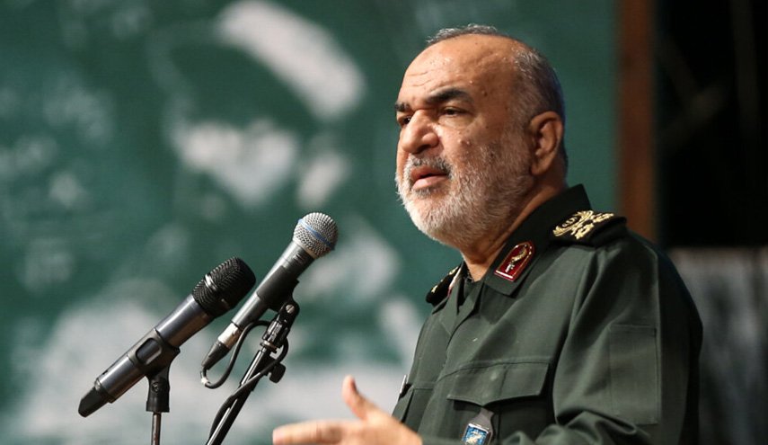 سرلشکر سلامی: نیروی زمینی سپاه در موقعیت یک تحول اساسی قرار گرفته است