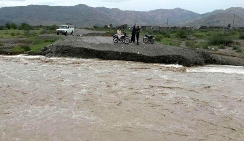 جاری شدن سیل در استهبان/ 5 نفر جان باختند