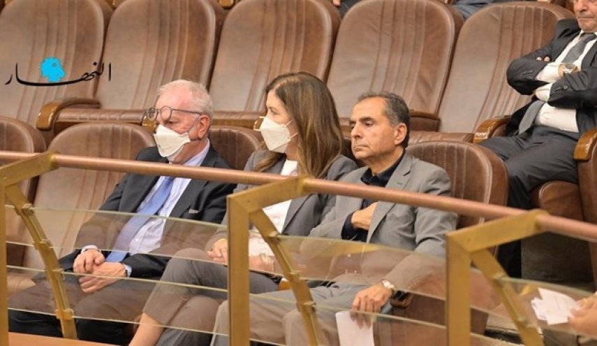 مداخله سفیر آمریکا در لبنان؛ از نسخه‌پیچی تا شرکت در جلسه پارلمان+عکس