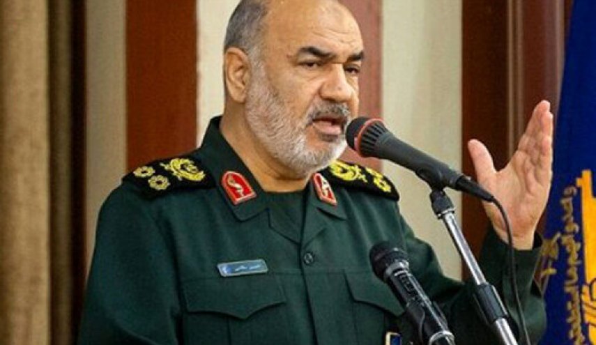 سرلشکر سلامی: آمریکا آنقدر ضعیف شده که عملا در متن سیاست‌های منطقه دیده نمی‌شود
