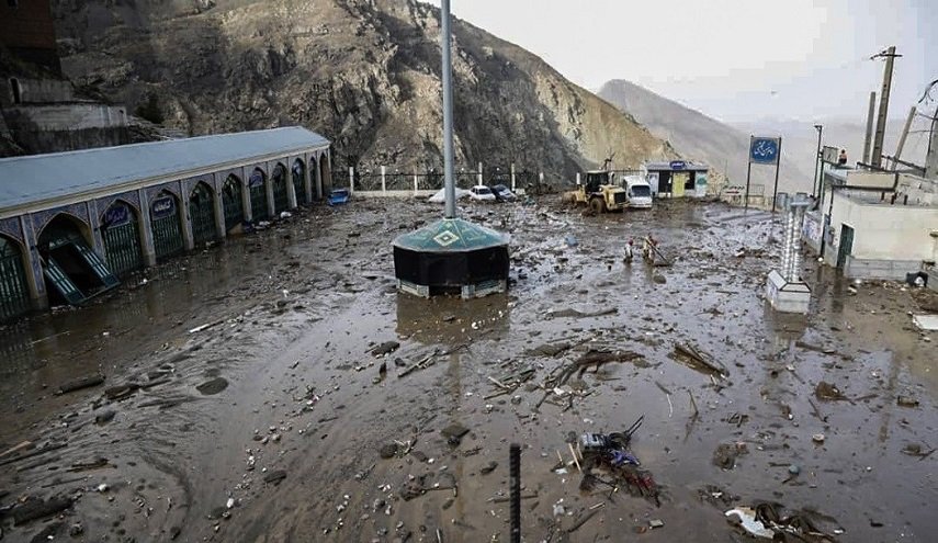 إرتفاع حصيلة ضحايا سيل طهران إلى 8 أشخاص و19 مفقوداً