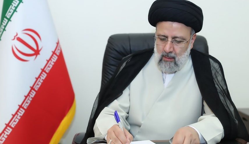 رئیس‌جمهور درگذشت عادل آذر را تسلیت گفت