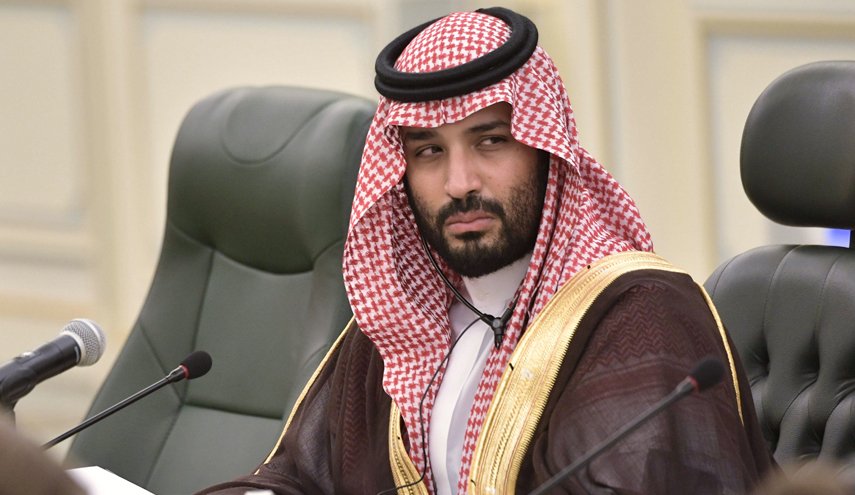 ايكونوميست: ابن سلمان حبس وزيرا في حمام لساعات!
