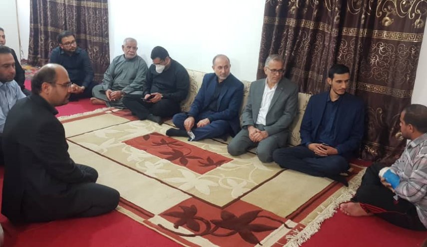 مساعد رئيس مؤسسة الاذاعة والتلفزيون يتفقد مصور قناة 