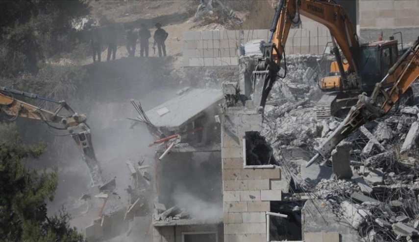 الاحتلال يجري عمليات الهدم والمصادرة في الضفة والقدس..36 مدرسة مهددة بالهدم