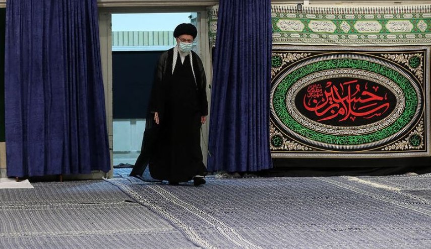 دومین شب مراسم عزاداری امام حسین(ع) با حضور رهبر انقلاب
