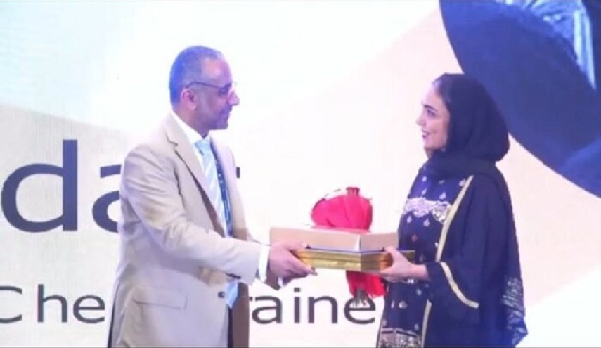 الإيرانية شادي بريدر أفضل مدربة في أولمبياد الشطرنج العالمي
