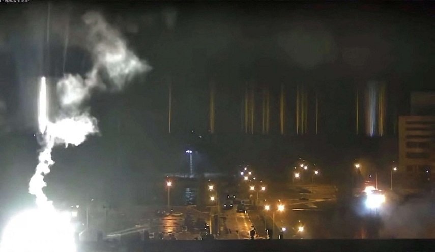 أوكرانيا تعلن تعرض محطة زابوريجيا النووية لقصف جديد
