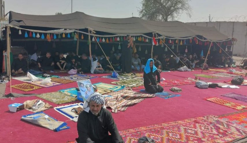 تجمع حامیان صدر نزدیک پارلمان عراق برای برگزاری نماز وحدت+ تصاویر