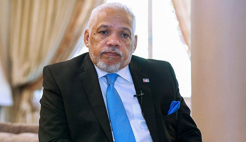 السفير الكوبي يثني على المساعدات الإيرانية لإخماد الحريق في ماتانزاس