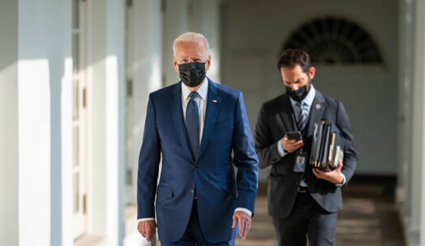 مساعد بايدن الشخصي يستقيل من منصبه