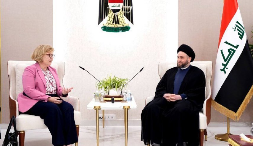 السيد الحكيم لمساعد وزير الخارجية الأمريكي: الأزمة السياسية قابلة للحل