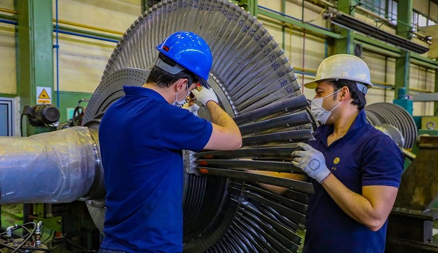 إيران توطن صناعة حوالي 700 ألف قطعة مستخدمة بصيانة المحطات الكهربائية