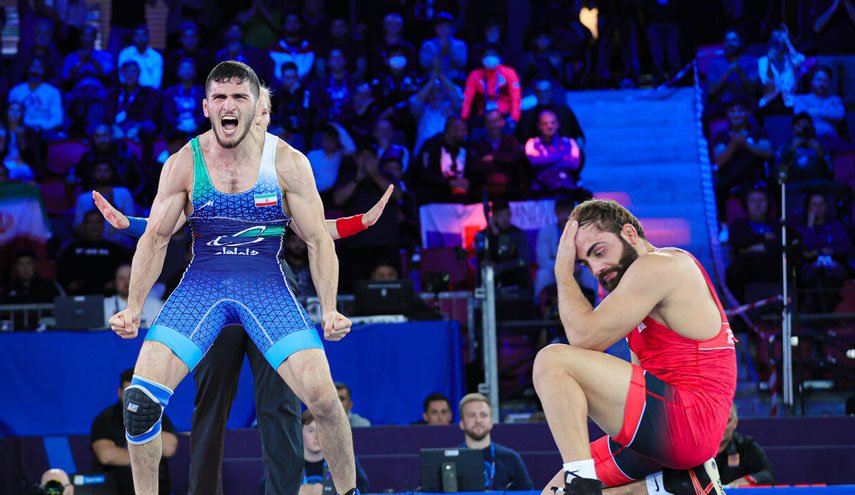 نخودی با شکست کشتی گیر اوکراینی حریف جردن باروز آمریکایی در فینال شد