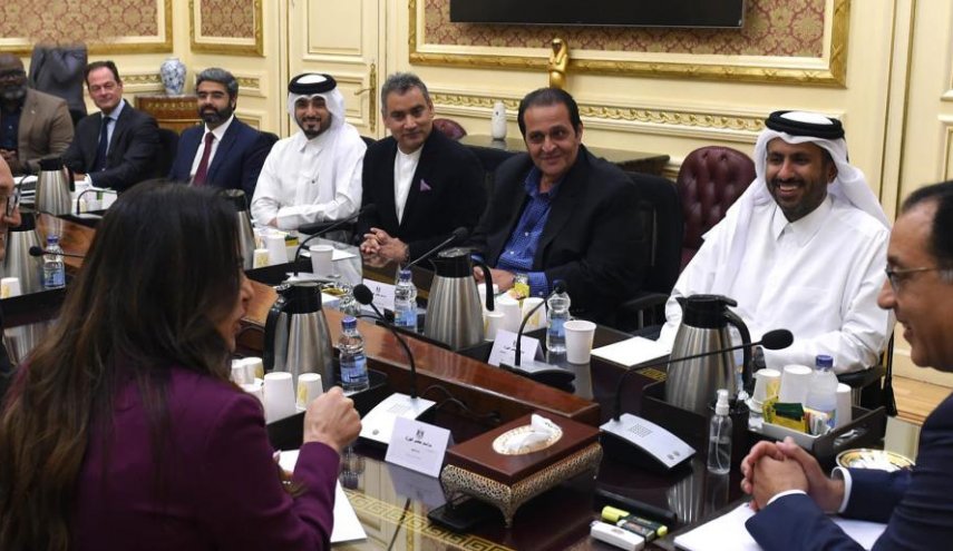 مباحثات مصرية قطرية لإنشاء مدينة سياحية بـ