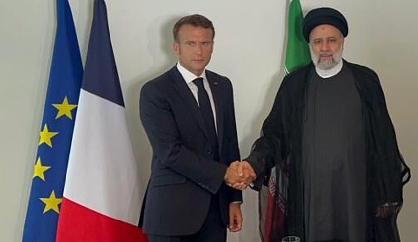 رئیسی و مکرون گفتگو کردند