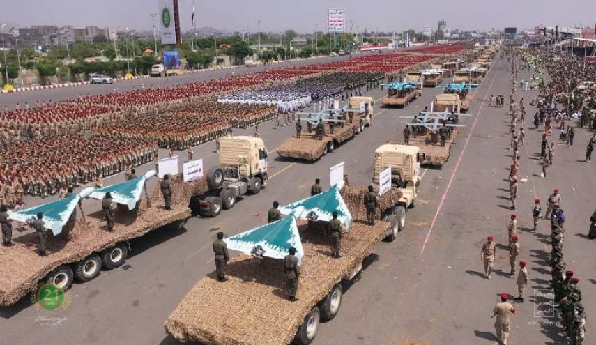 صورة.. التحالف يستخدم سلاح الـ'فوتوشوب' للتشويش على عرض صنعاء العسكري!