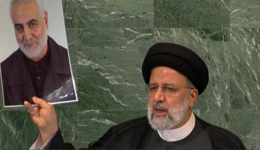 استقبال و تقدیر جمعی از وکلا، دانشجویان و اقشار مختلف مردم از رئیس جمهور در فرودگاه مهرآباد