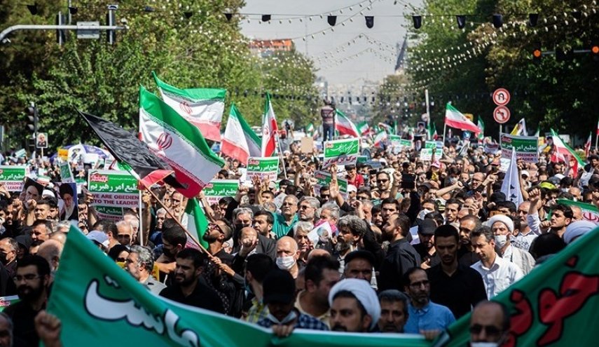 نهادهای انتظامی، امنیتی و قضایی بدون مماشات با آشوبگران برخورد کنند