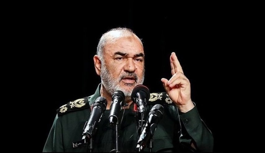 سردار سلامی: انتقام خون شهدای جنایت جمعه سیاه زاهدان را دستور کار خود می‌دانیم