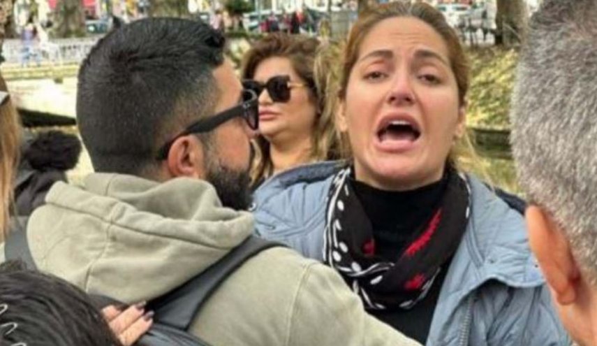تحقیر مهناز افشار در آشوب‌های ضدانقلاب دوسلدورف آلمان