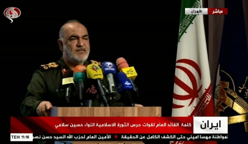 سردار سلامی: ما از همه دفاع می‌کنیم حتی از کسانی که ما را دوست ندارند