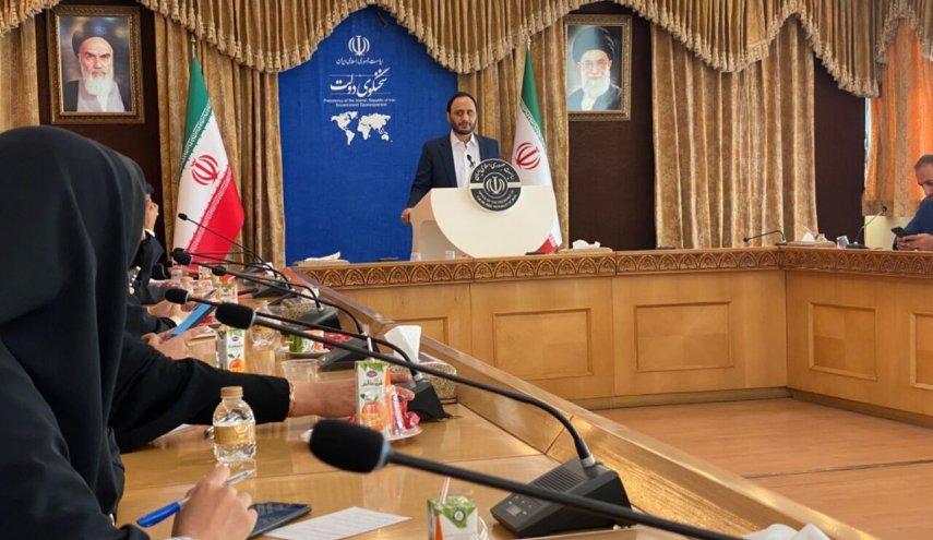 بهادري جهرمي: الحكومة توافق على تنظيم تجمعات قانونية