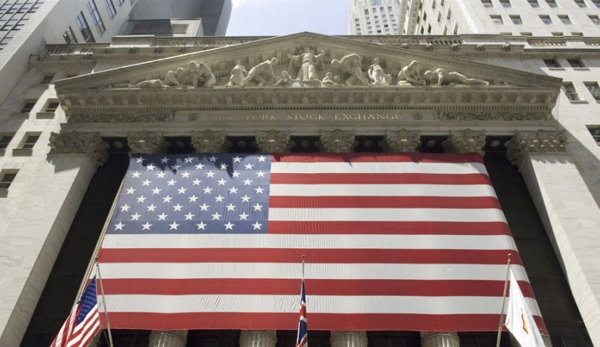  البورصة الأمريكية تهبط إلى أدنى مستوى منذ 2022