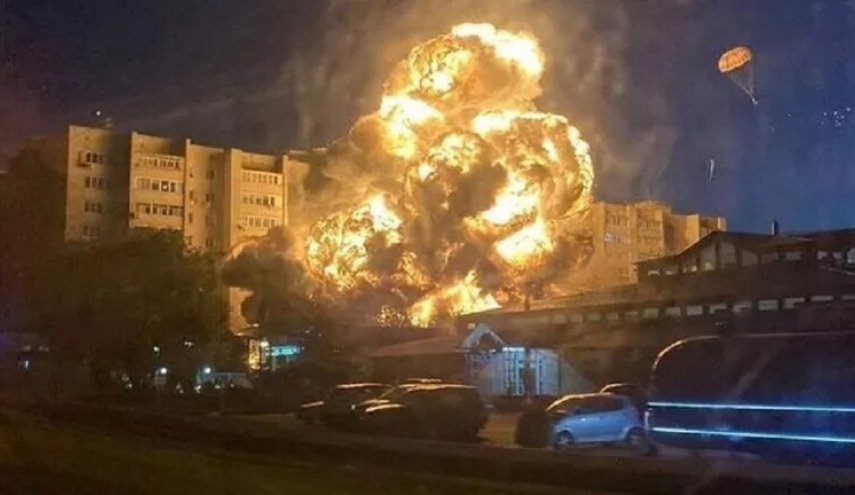 قتلى في حادث سقوط طائرة على مبنى سكني جنوبي روسيا