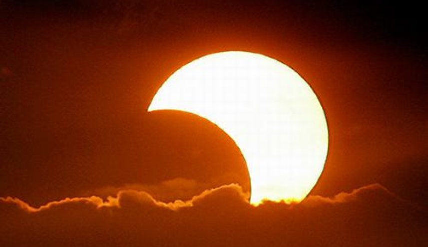 البلدان العربية ستشهد كسوفا جزئيا للشمس قريبا.. من يراه أكثر؟

