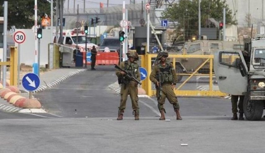 الاحتلال يعيق حركة تنقل المواطنين في قلقيلية
