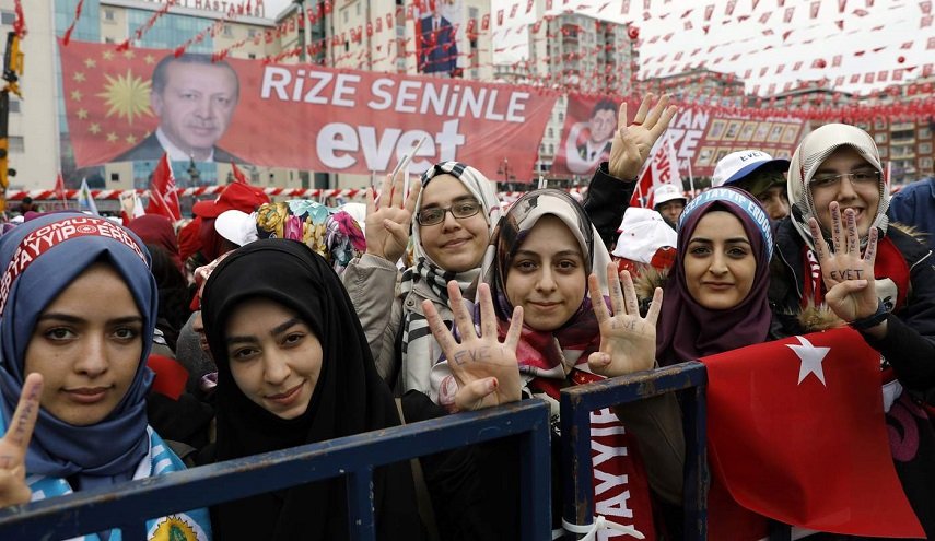 أردوغان يقترح وضع قانون لضمان حق ارتداء الحجاب في تركيا
