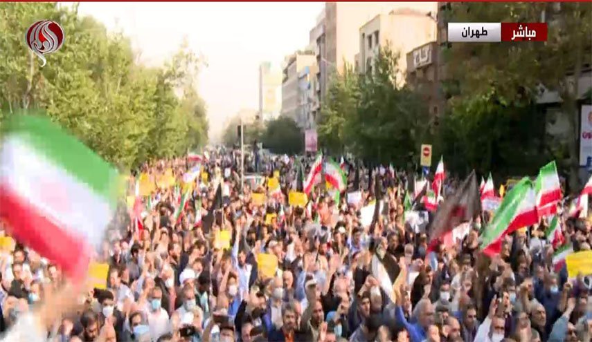 راهپیمایی در شهرهای مختلف کشور در محکومیت حادثه تروریستی در شیراز + فیلم و عکس