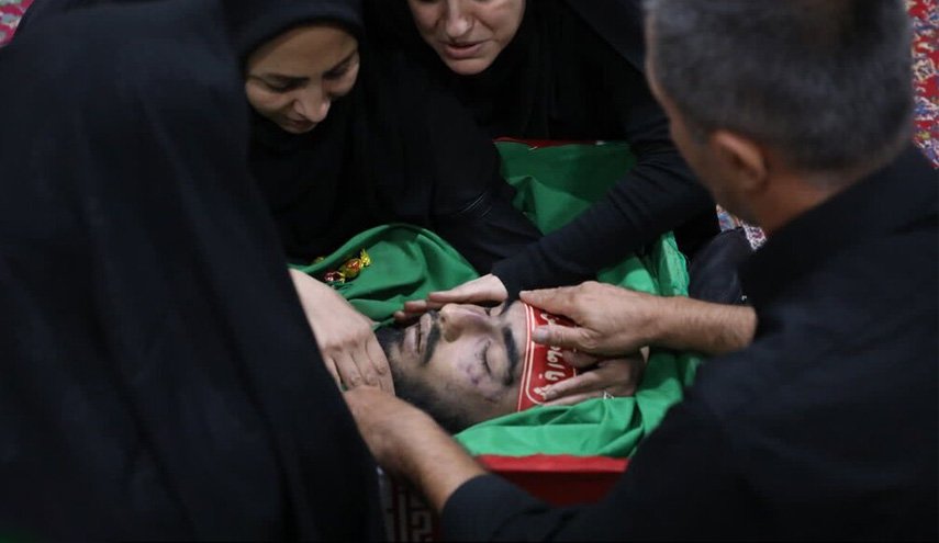  تشییع باشکوه پیکر طلبه شهید مدافع امنیت آرمان علی وردی در تهران