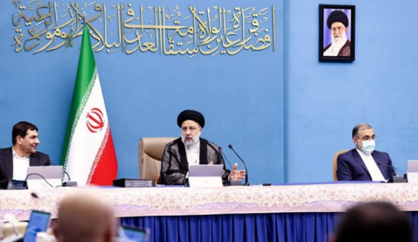 رئیسی: مهمترین وظیفه مسئولان برای مقابله با توطئه‌های دشمن کار و تلاش بی‌وقفه است