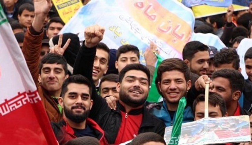 بیانیه 13 آبان تشکل‌های دانش آموزی؛ دشمن را روسیاه و ناامید خواهیم کرد
